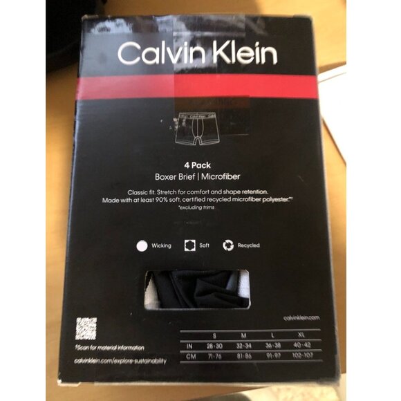 Calvin Klein Men`s Microfiber Boxer Briefs Pack of 4.  Size M - Picture 3 of 3